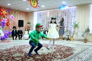 танец лягушек
