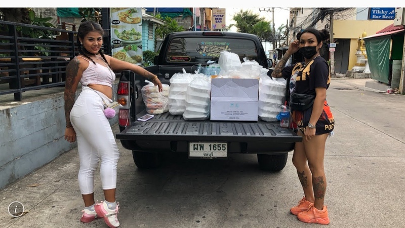 Pattaya Beach Scene, Cute Pattaya Girls Helping The Needy in Pattaya,