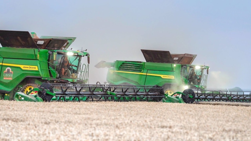 2x JOHN DEERE X9 XXL HARVEST in FRANCE, 14m 12m, Wheat