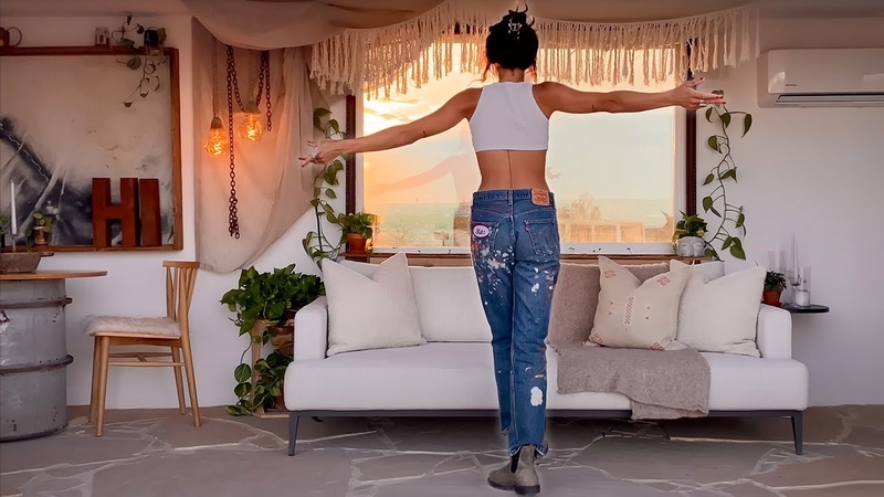 alone in the desert, remodeling my tiny home living