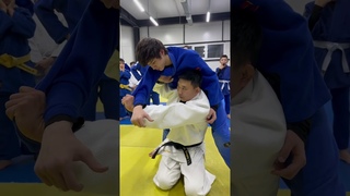 Отработка броска через спину с колен - Seoi Otoshi.