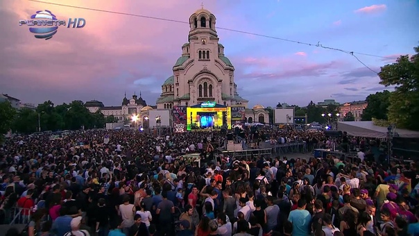 Есил Дюран Леле, Яно (София, 2010 г.