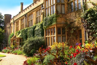FOOTLOOSE IN THE COTSWOLDS travel guide HD video