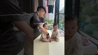 Dad Takes Good Care of Twin at Home #twins #triplets #superdad #babyshorts