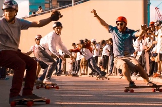 TORONTO BOARD MEETING!!! LONGBOARDING WITH HUNDREDS OF PEOPLE