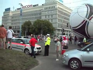 Поляки напали на Русских фанатов в Варшаве