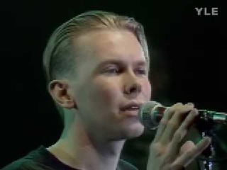 J. Karjalainen & Mustat Lasit: Sankarit (live 1987)