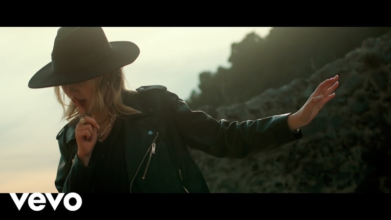 Carla Alors chut ( Clip