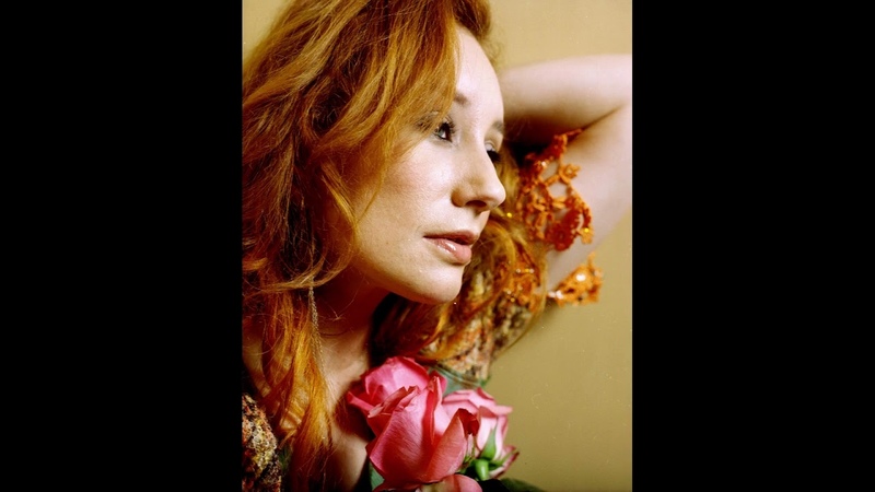 Tori Amos Tubular Bells Way Down Virginia 2005 09 14 San