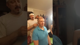 Тестируем шею и правим позвонки. Обучение мануальной терапии у Олега Гудвина. #shots