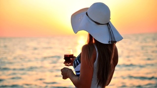 AMBIENT LOUNGE CHILLOUT RELAXING MUSIC The Essence of Serenity: Relaxing Music to Soothe Your Soul