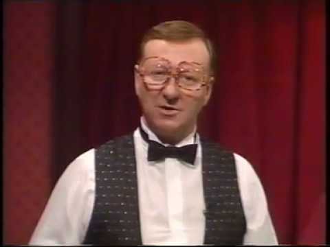 Play Snooker: Master The Game With Dennis