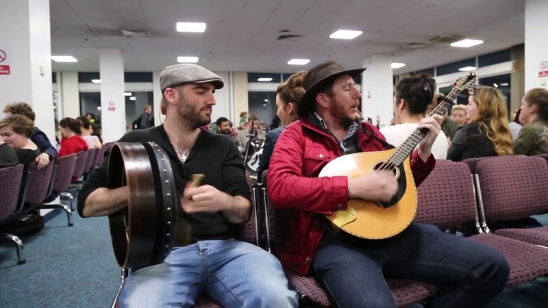 Irish flight delayed so trad session started between Daoirí Farrell, Geoff Kinsella and Robbie