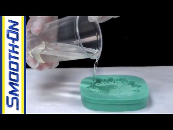Smooth Cast 300 White Liquid Plastic, Casting