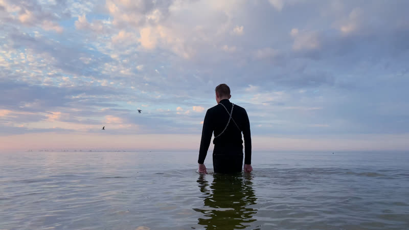 Experimental choreography by alex kyper Song: Gesaffelstien Viol,
