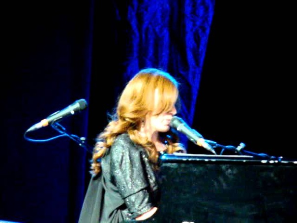 Tori Amos Band Shattering Sea ( Live in