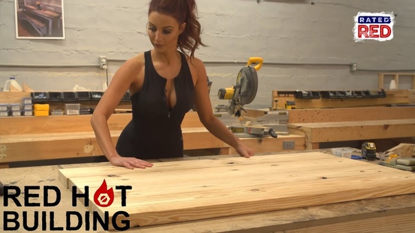 Red Hot with Amanda Mertz, Dining Room