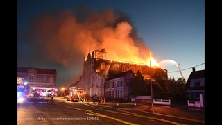 Incendie d'une glise gothique dans le Nord (Saint-Omer - 62)