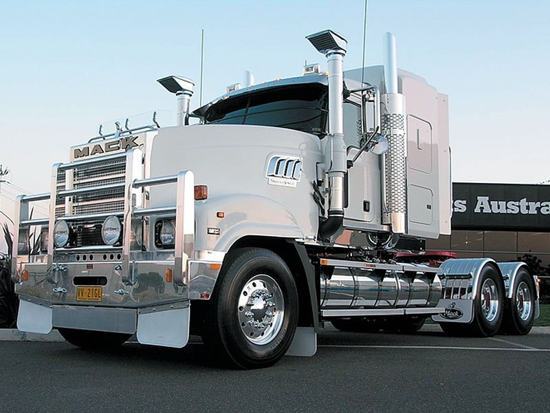 Стас Ужва V8 SS | Днепр (Днепропетровск)