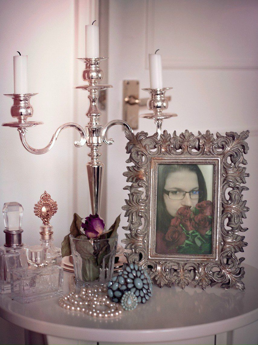 Olga Kulik Fleur-de-lis | Edinburgh