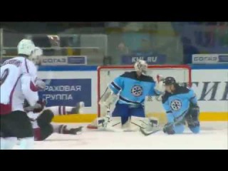Два суперсэйва Салака на Сестито / Salak beats Tim Sestito with 2 gorgeous saves