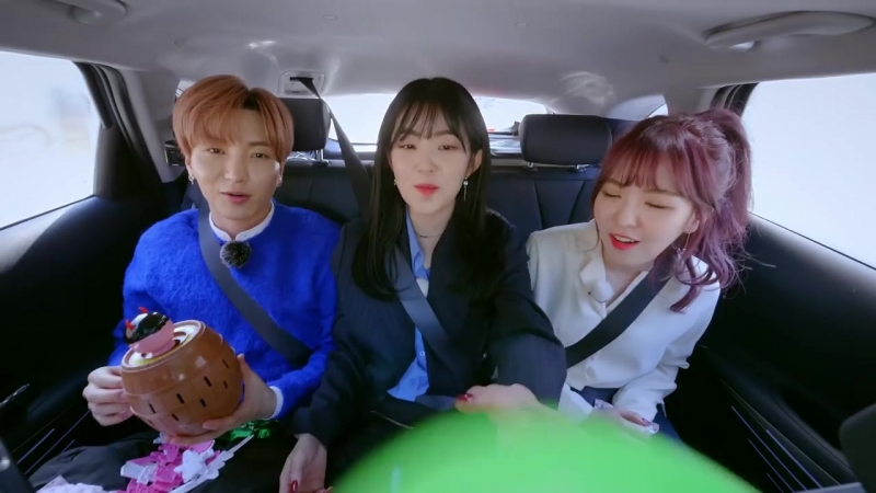 180301 Irene, Wendy ( Red Velvet) Hyundai Car