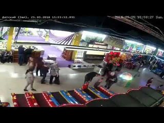 КЕМЕРОВО. Начало пожара! Вырезаны 4 минуты видео с камер наблюдения!!! Скрывают причины пожара?!