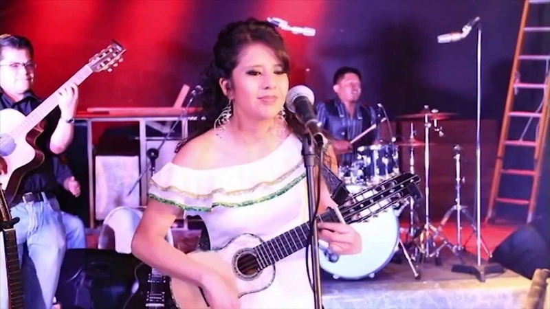 Diverso Basta corazon live Video