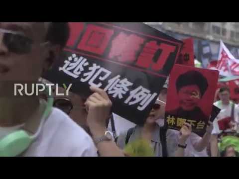 Hong Kong: Thousands flood Hong Kong streets protesting extradition