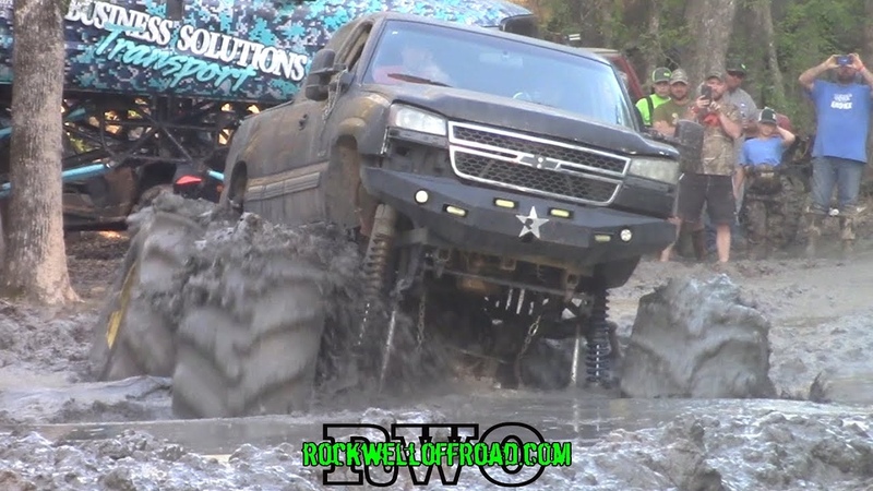 BIG BLOCK CHEVY SLINGING MUD PIPELINE