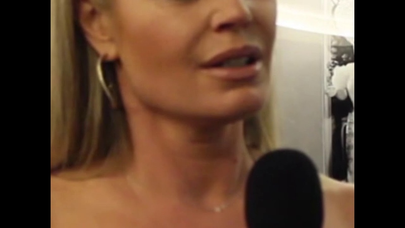 Rebecca Romijn Sexy Neck ( Music By Alice
