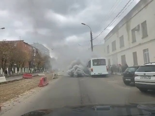Двигатель у маршрутки пошел в разнос
