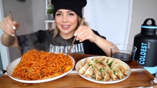 Veronica Wang dropping food for a minute