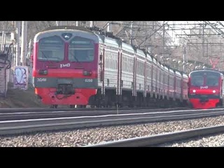 Электропоезда ЭД4М-0200 и ЭД4М-0144