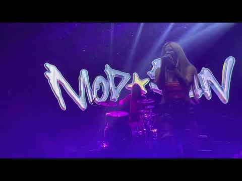 Mod Sun ( Flames ft. Avril Lavigne Live at Bottle Rock Napa Valley