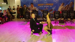 Bobby's loving touch - Nils and Bianca