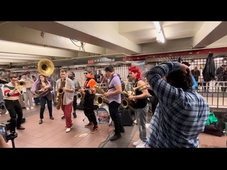 Leo P With Lucky Moon Zooz 1 #luckymoonzooz #toomanyzooz #moonhooch #luckychops