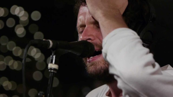 Father John Misty Hollywood Forever Cemetery Sings ( Live on