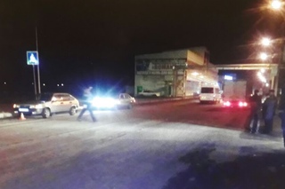 20-летний парень попал под колеса автомобиля
