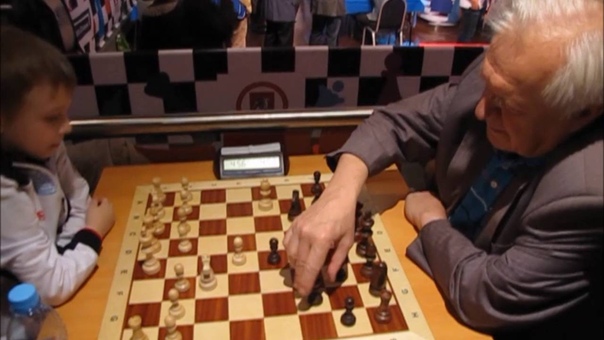 Живые шахматы от Евгения Потёмкина ENDGAMES FILM 19 CM Makoveev 2015 Moscow