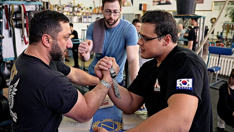 SCHOOLBOY VS 14 X WORLD CHAMPION, ARM WRESTLING TRAINING