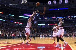 Warrick’s BIG slam on the fastbreak!